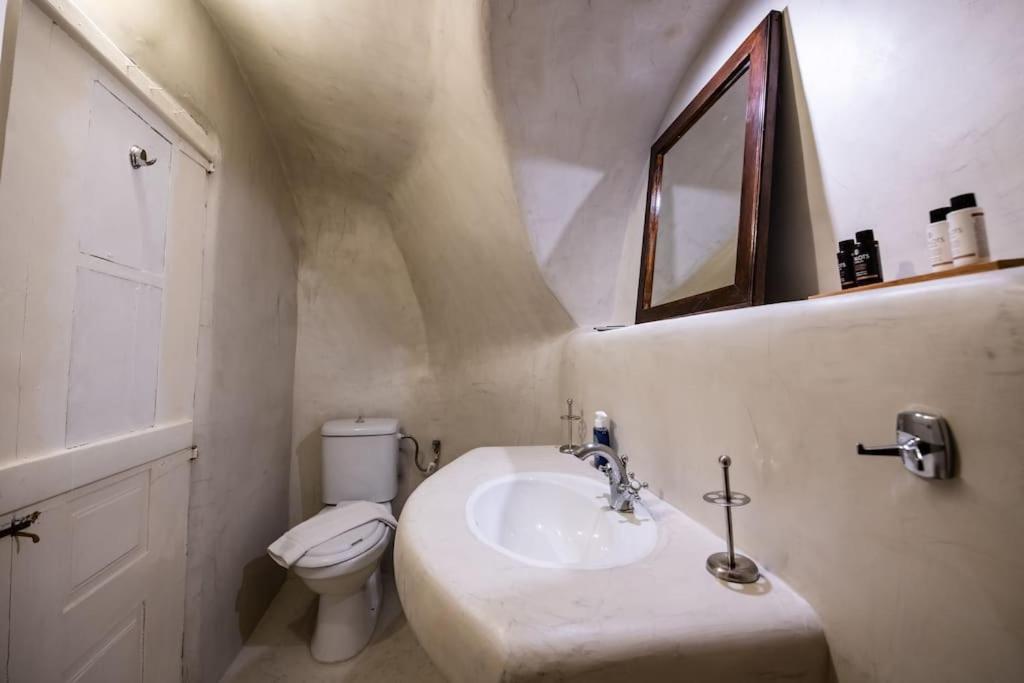 Astrea Suites "Ostria Cave Villa-Outdoor Jacuzzi" Oia  Luaran gambar
