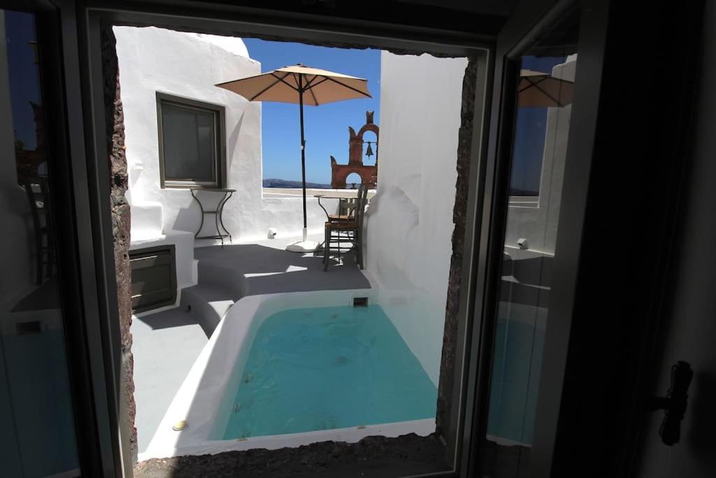 Astrea Suites "Ostria Cave Villa-Outdoor Jacuzzi" Oia  Luaran gambar